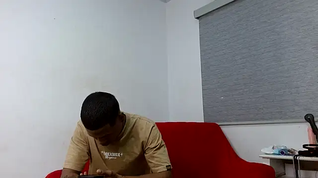 Snapshot of deep_hard_latin chatting on October 25, 2025, 1:40 pm deep hard latin online show from October 25, 2025, 1:40 pm