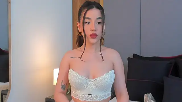 Snapshot of AryBlair chatting on November 15, 2025, 1:25 am AryBlair online show from November 15, 2025, 1:25 am