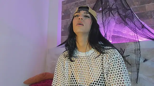 Snapshot of tahhlia_rouge chatting on October 23, 2025, 7:12 pm tahhlia rouge online show from October 23, 2025, 7:12 pm