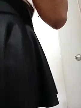 Nelsareth online show from April 15, 2026, 2:51 am