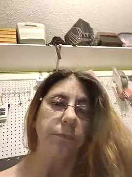 Snapshot of 1988beth chatting on October 19, 2025, 12:22 am 1988beth online show from October 19, 2025, 12:22 am