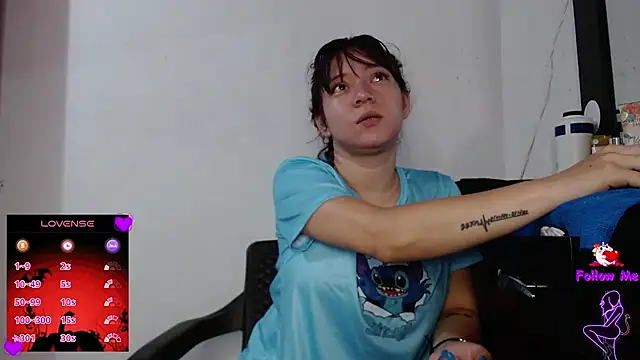 Snapshot of Damara_Rolands- chatting on October 25, 2025, 6:13 pm Damara Rolands- online show from October 25, 2025, 6:13 pm