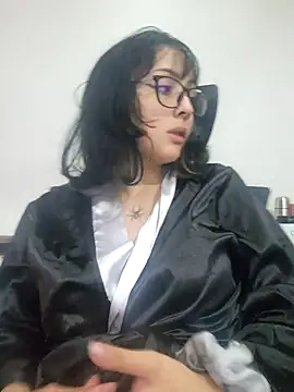 Snapshot of Mythical_Girl chatting on October 31, 2025, 3:07 am Mythical Girl online show from October 31, 2025, 3:07 am