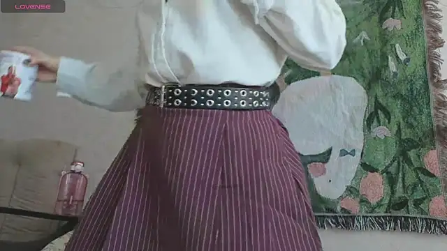MiaLovelyOne online show from June 2, 2026, 5:31 am