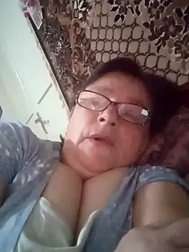 MilaCold5443 online show from April 14, 2026, 4:40 am