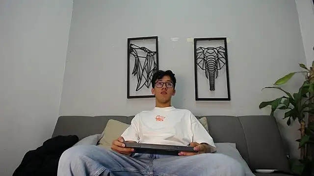 Snapshot of Austin_Reeds chatting on October 21, 2025, 3:13 pm Austin Reeds online show from October 21, 2025, 3:13 pm