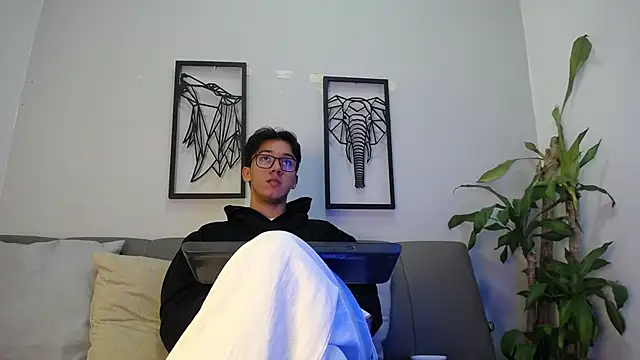 Snapshot of Austin_Reeds chatting on October 23, 2025, 12:15 pm Austin Reeds online show from October 23, 2025, 12:15 pm