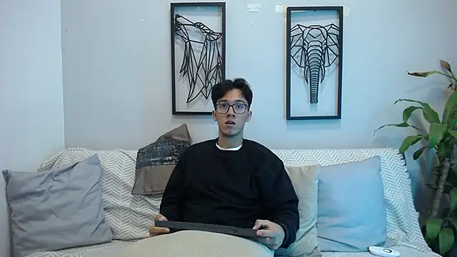 Snapshot of Austin_Reeds chatting on November 4, 2025, 3:44 pm Austin Reeds online show from November 4, 2025, 3:44 pm