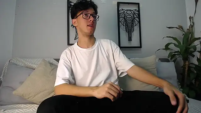 Snapshot of Austin_Reeds chatting on November 7, 2025, 4:07 pm Austin Reeds online show from November 7, 2025, 4:07 pm