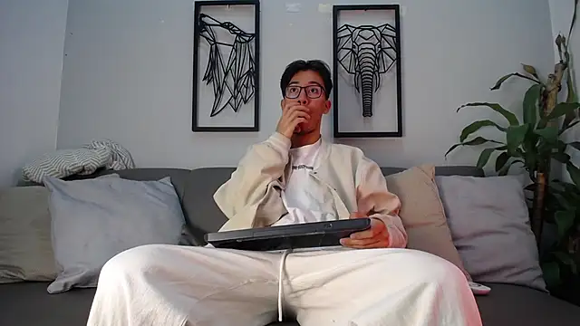 Snapshot of Austin_Reeds chatting on November 11, 2025, 3:01 pm Austin Reeds online show from November 11, 2025, 3:01 pm