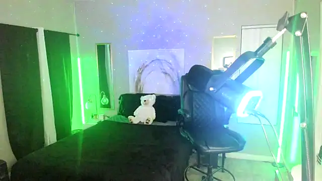 Myonnathegod online show from December 18, 2025, 5:02 am