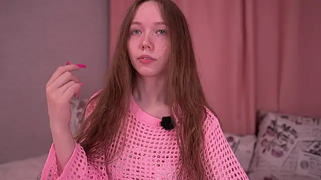 Petite Polly online show from March 20, 2026, 6:02 pm