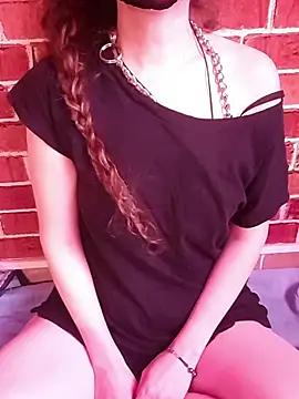 Snapshot of Heelite chatting on October 21, 2025, 1:56 pm Heelite online show from October 21, 2025, 1:56 pm