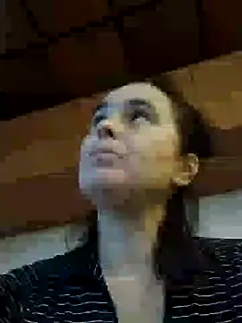 Snapshot of Ella-433 chatting on November 27, 2025, 1:46 pm Ella-433 online show from November 27, 2025, 1:46 pm