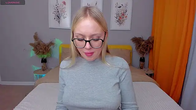 CeaneLino online show from November 13, 2025, 7:46 pm