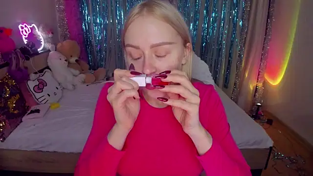 CeaneLino online show from December 19, 2025, 5:31 pm