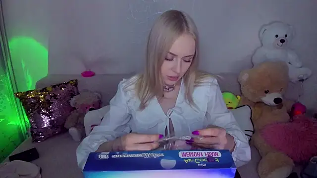 CeaneLino online show from February 1, 2026, 4:16 pm