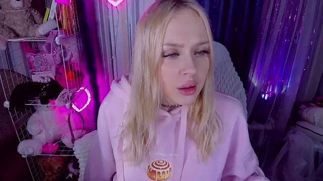 CeaneLino online show from April 9, 2026, 4:56 pm