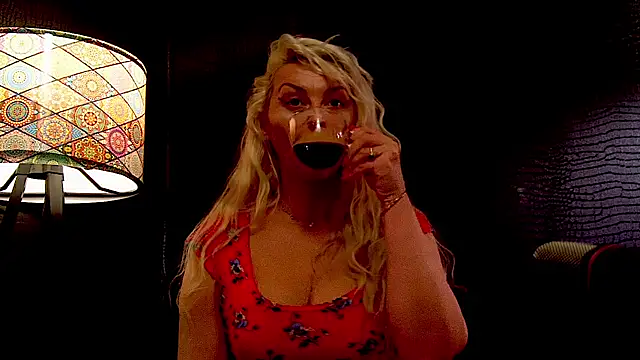 Snapshot of LeticiaReys chatting on February 23, 2026, 11:29 am LeticiaReys online show from February 23, 2026, 11:29 am