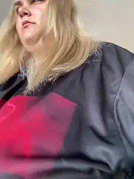 Snapshot of Vita6777 chatting on March 28, 2026, 5:18 am Vita6777 online show from March 28, 2026, 5:18 am