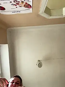 Snapshot of Vita6777 chatting on April 15, 2026, 5:03 am Vita6777 online show from April 15, 2026, 5:03 am