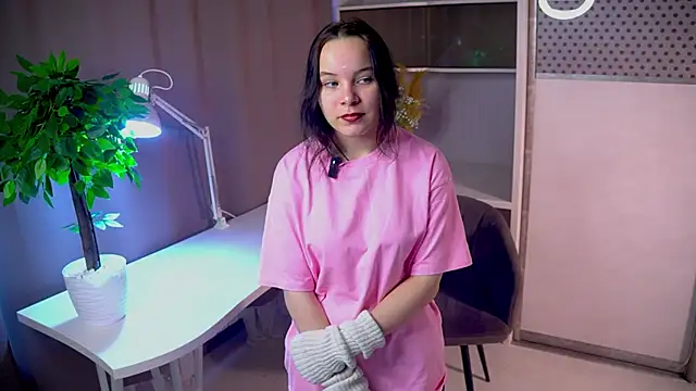 RethaRossler online show from October 8, 2025, 3:37 am