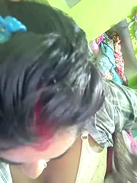 Snapshot of ALEXXA_143 chatting on October 27, 2025, 8:02 pm ALEXXA 143 online show from October 27, 2025, 8:02 pm