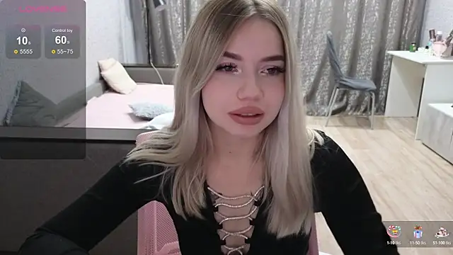 Snapshot of Mayyyyyyyymayyyyyy chatting on October 9, 2025, 10:19 pm Mayyyyyyyymayyyyyy online show from October 9, 2025, 10:19 pm