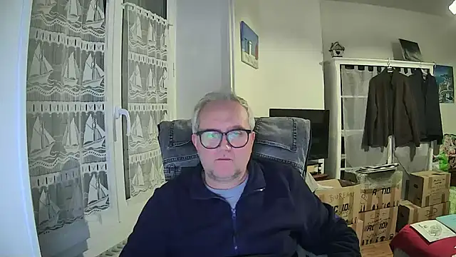 macdut67 online show from February 17, 2026, 2:19 am