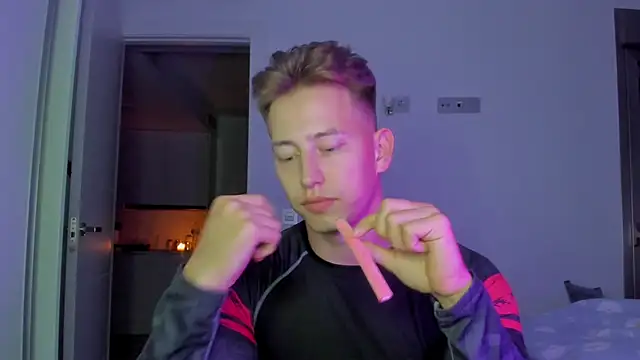 find0m master online show from December 22, 2025, 9:45 pm