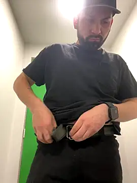 Snapshot of Nasho172737 chatting on November 26, 2025, 5:25 pm Nasho172737 online show from November 26, 2025, 5:25 pm