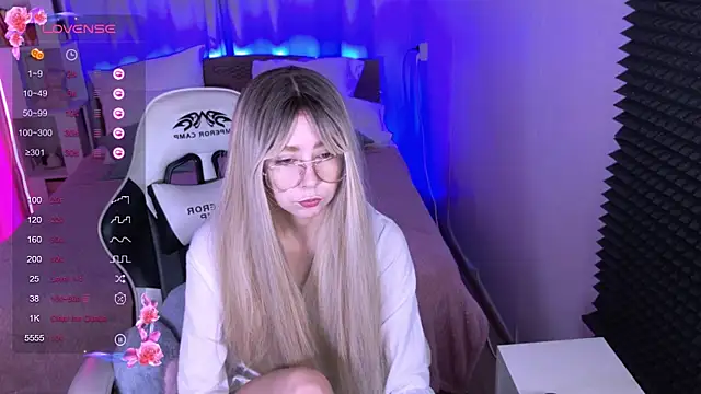 Snapshot of sofiisun chatting on October 22, 2025, 2:12 am sofiisun online show from October 22, 2025, 2:12 am