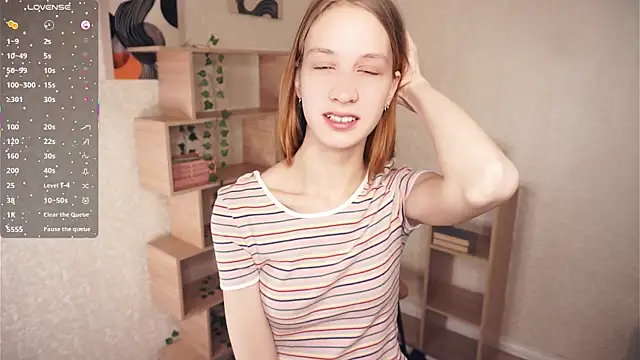 Snapshot of IveyColley chatting on November 10, 2025, 7:18 am IveyColley online show from November 10, 2025, 7:18 am