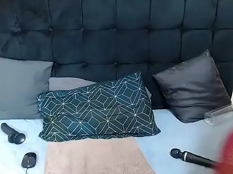 Snapshot of CaramelBootty chatting on November 23, 2025, 3:23 pm CaramelBootty online show from November 23, 2025, 3:23 pm