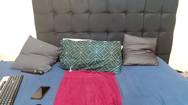 Snapshot of CaramelBootty chatting on February 14, 2026, 6:37 pm CaramelBootty online show from February 14, 2026, 6:37 pm