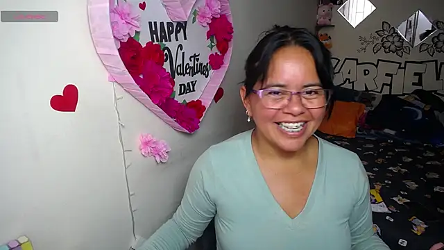 Miss  kendra  online show from May 25, 2026, 4:13 pm