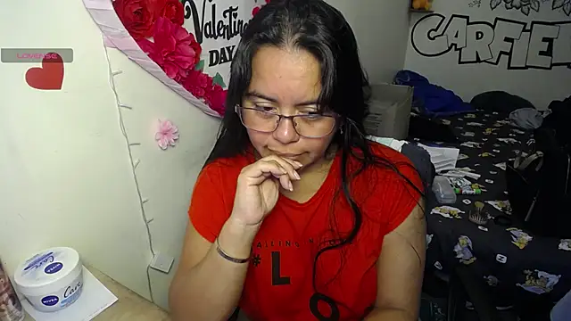 Miss  kendra  online show from June 27, 2026, 12:22 pm