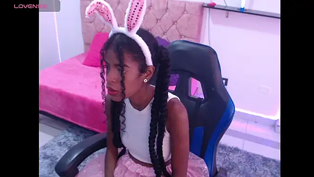 Snapshot of thianahorny chatting on October 16, 2025, 12:28 pm thianahorny online show from October 16, 2025, 12:28 pm