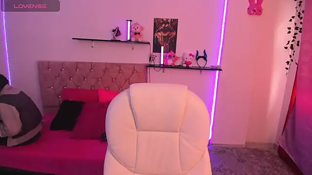 Snapshot of thianahorny chatting on October 25, 2025, 12:34 pm thianahorny online show from October 25, 2025, 12:34 pm