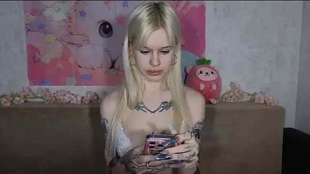 HoneyGold  online show from April 1, 2026, 3:51 am