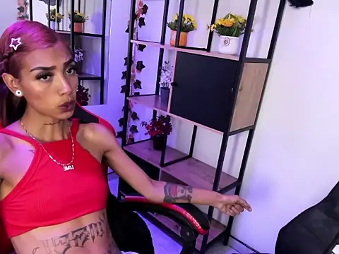 KarlaSlutSkinny   online show from December 3, 2025, 3:25 am