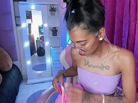 KarlaSlutSkinny   online show from April 18, 2026, 7:40 pm