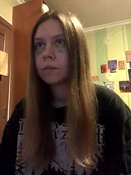 Snapshot of LunaVirelle chatting on November 3, 2025, 5:25 pm LunaVirelle online show from November 3, 2025, 5:25 pm