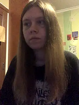 LunaVirelle online show from November 14, 2025, 9:02 pm