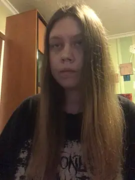 LunaVirelle online show from March 18, 2026, 6:33 pm