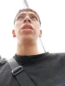 Snapshot of _DAEMON_666 chatting on October 16, 2025, 5:25 pm DAEMON 666 online show from October 16, 2025, 5:25 pm