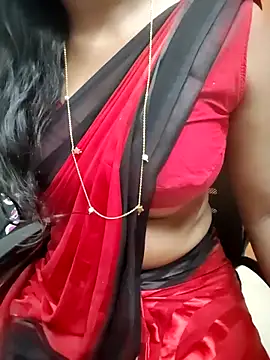 Snapshot of Tamilmallu-duskygirl03 chatting on June 29, 2026, 7:25 am Tamilmallu-duskygirl03 online show from June 29, 2026, 7:25 am