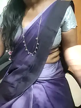 Snapshot of Tamilmallu-duskygirl03 chatting on July 10, 2026, 5:56 am Tamilmallu-duskygirl03 online show from July 10, 2026, 5:56 am