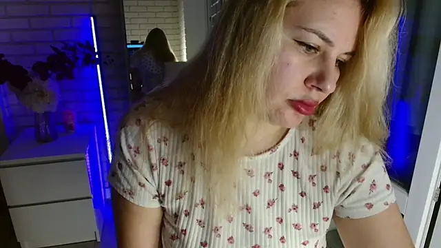 Passion-Blondy online show from November 12, 2025, 10:41 pm