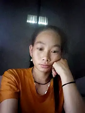 gio-thu online show from October 11, 2025, 11:14 pm